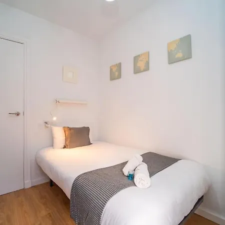 Authentic Alicante: Central Flat Near The Beach Apartamento