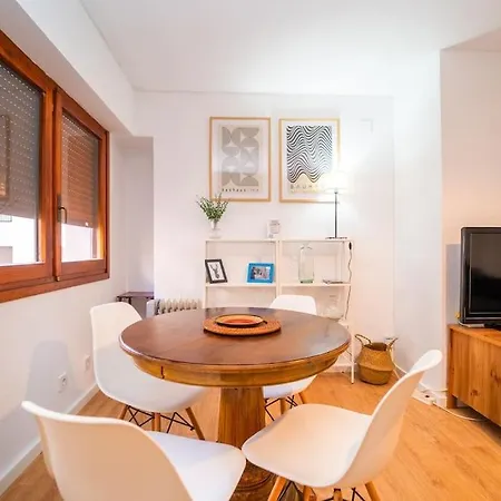 Authentic Alicante: Central Flat Near The Beach *