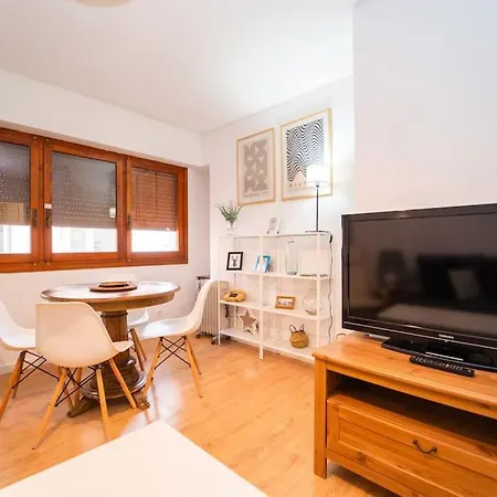 Authentic Alicante: Central Flat Near The Beach Apartment