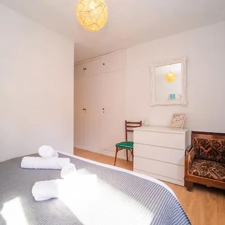 Authentic Alicante: Central Flat Near The Beach