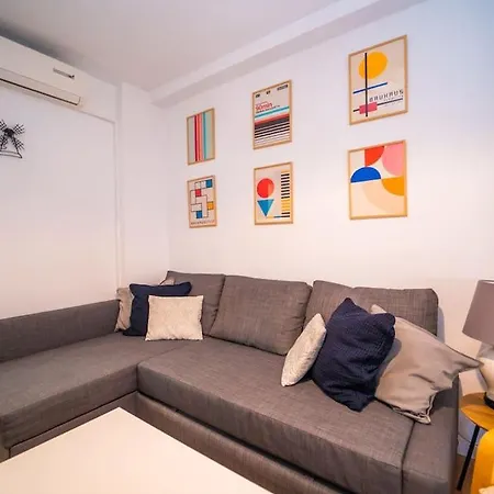 Authentic Alicante: Central Flat Near The Beach Apartment *