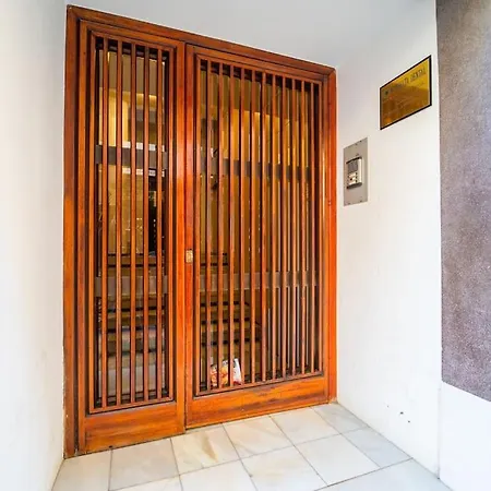 Authentic Alicante: Central Flat Near The Beach Apartment *